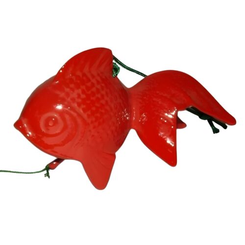 furin in form eines goldfisches