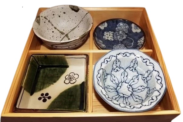 shokado bento bestückt mit div. leeren schälchen