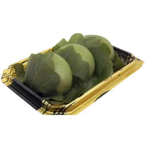 kashiwa-mochi-kuusa-drei-stueck-in-verpackung-offen