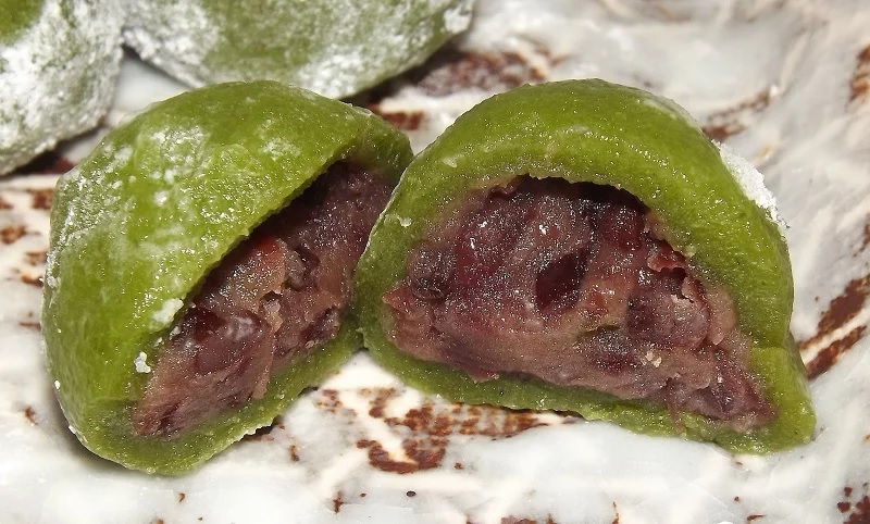 mini yomogi daifuku mochi füllung