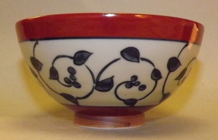 Keramik-Set 5 Bowls Irodori im Holzregal 11