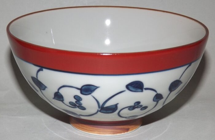Keramik-Set 5 Bowls Irodori im Holzregal 10