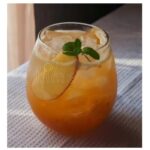 mugicha zubereitet im glas