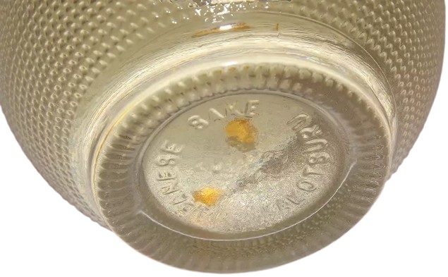 sake daiginjo tokusei kin flasche unterseite mit goldflocken