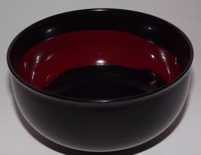 lackschale kuro fude aka roter rundum anfang roter pinselstrich innen