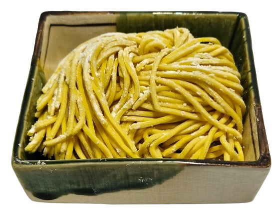 nama chukamen ramen nudeln frisch eine portion in einer schale